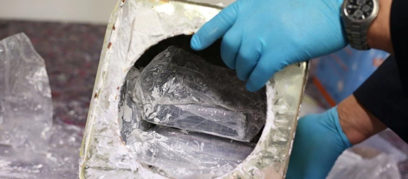 Deutsche Welle: Το διαφορετικό ντελίβερι της Γερμανίας - Αντί για πίτσα μεταφέρουν κοκαΐνη